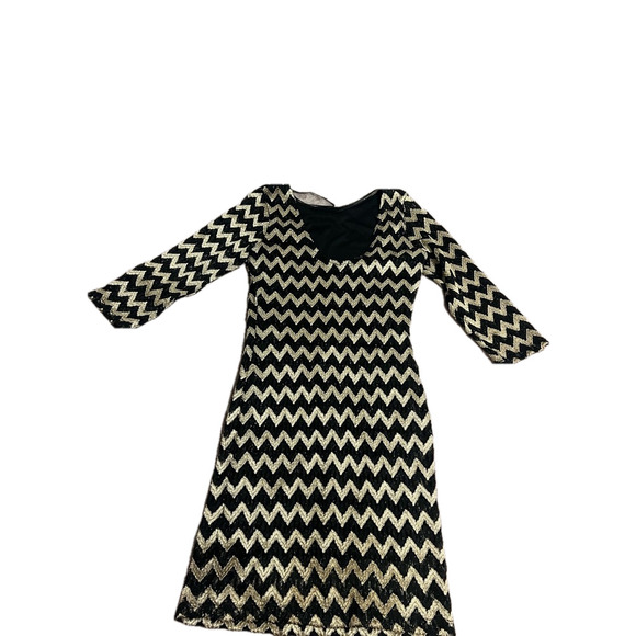 Forever 21 Dress Size Large Black and Gold Chevron Pattern Good Used Condition - Picture 6 of 8